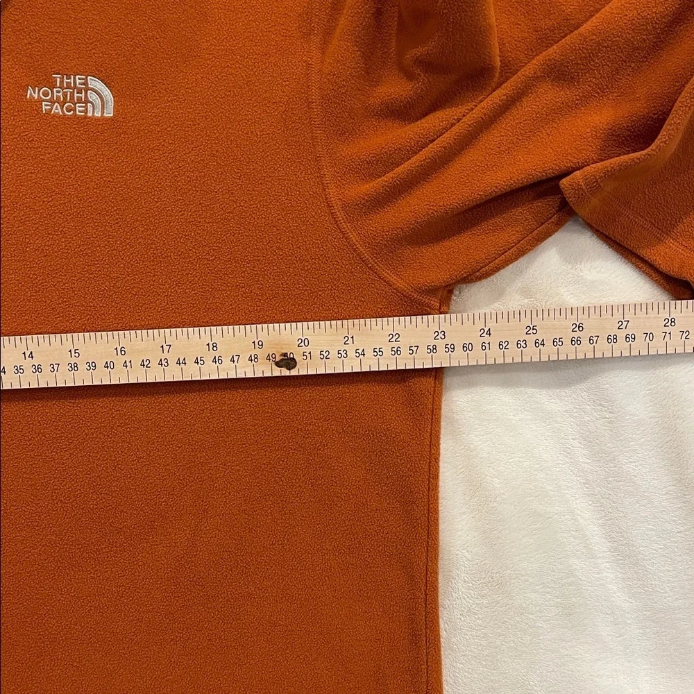 The North Face Men's Large Quarter Zip-Up in Bold Orange